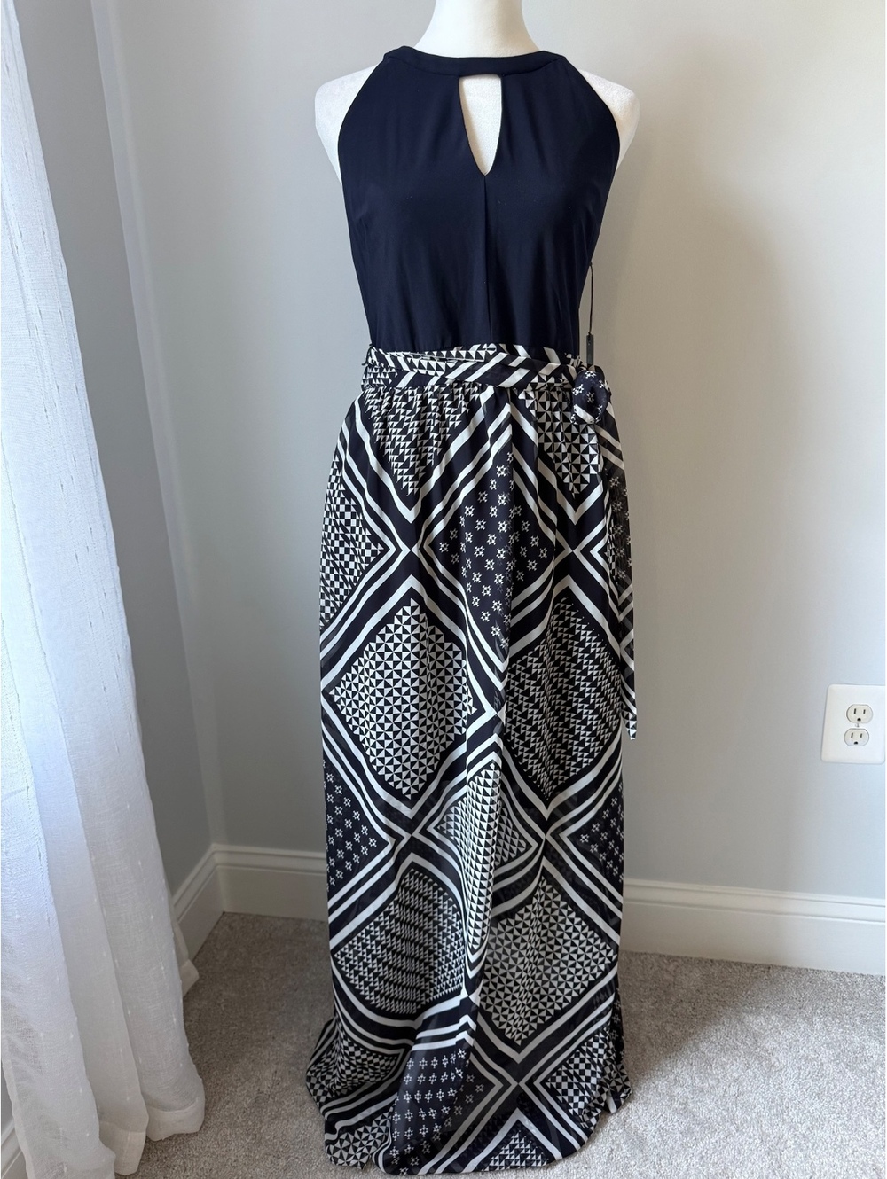 Vince Camuto Black & White Geometric Print Maxi Dress